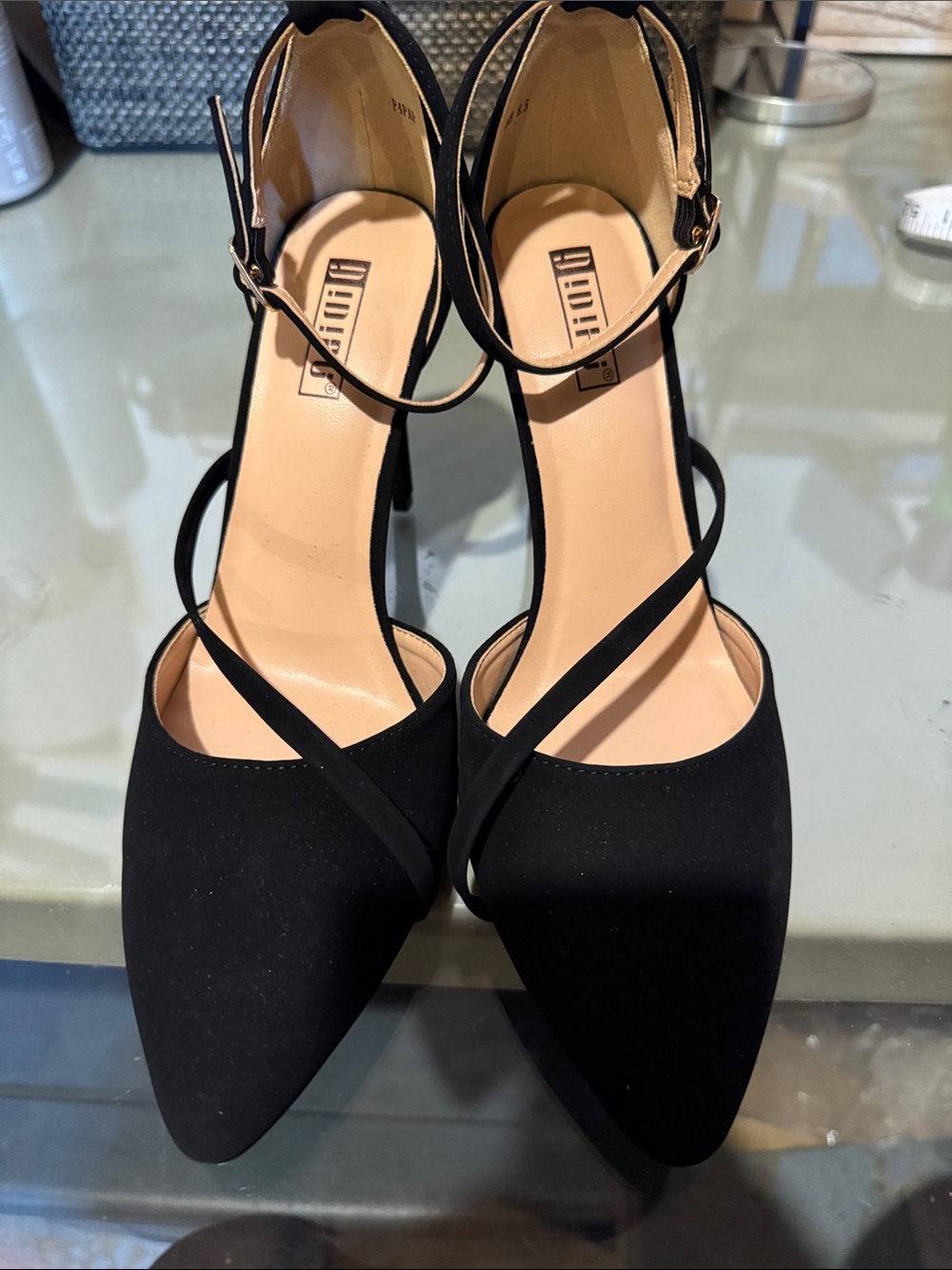 Idifu Black Pointed-Strap Ankle-Heel size 8.5